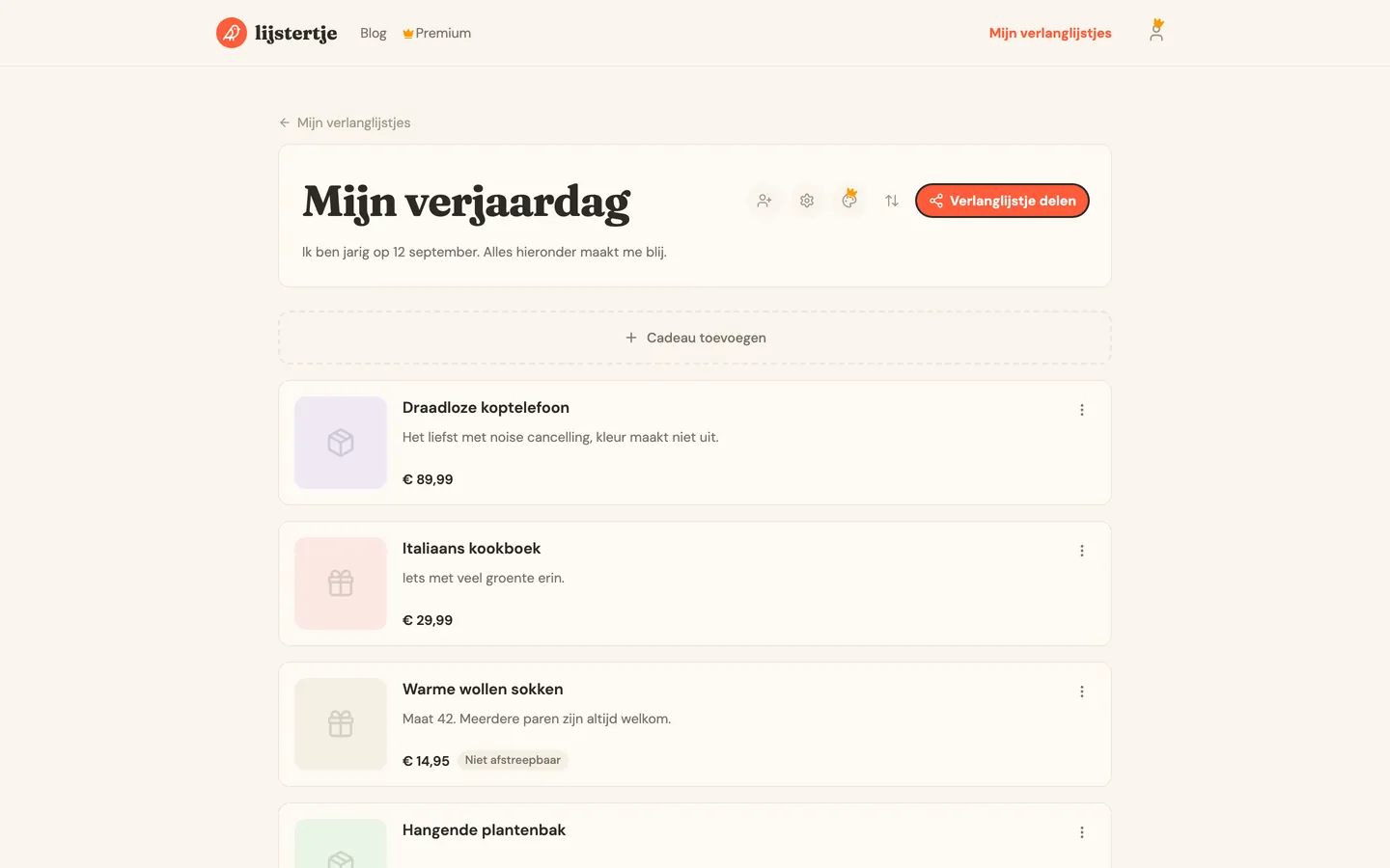 Een verlanglijstje met een aantal cadeaus erop